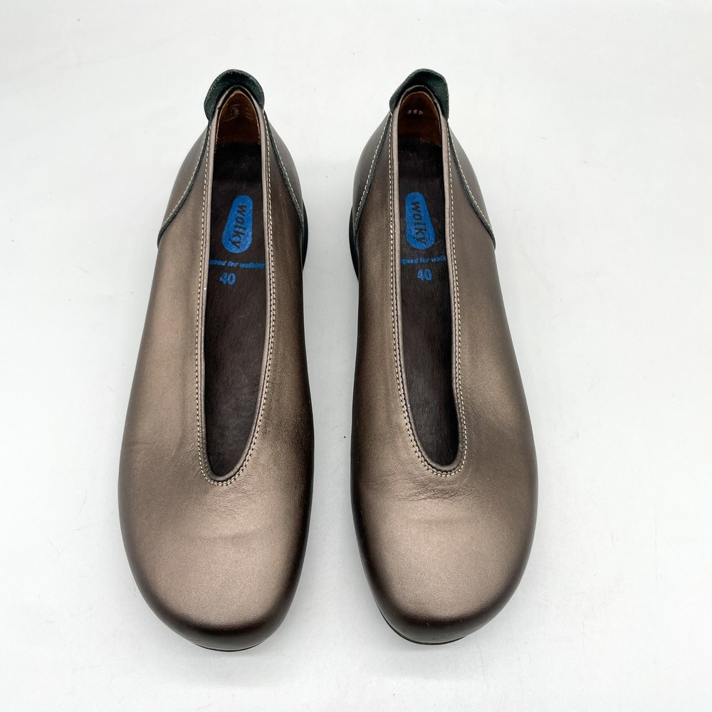 Wolky Womens 40 V Cut Ballet Flats Bronze Metallic Leather Comfort Minimalist